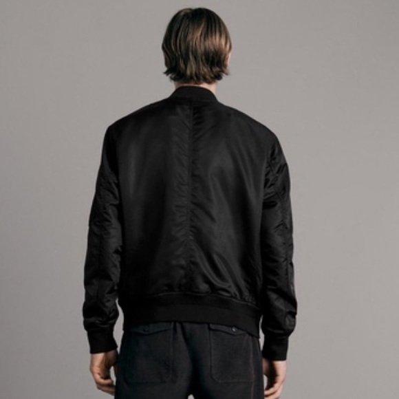 Rag & Bone Manston Recycled Nylon Bomber
Classic Fit Jacket - Picture 3 of 6